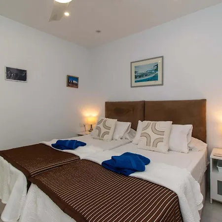 Club Atlantis 145 - One Bed * Costa Adeje (Tenerife)